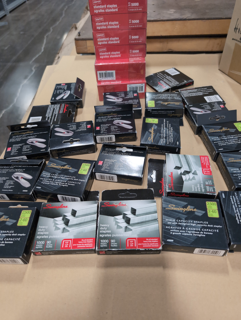Swingline & Staples: Heavy Duty & Standard Staples