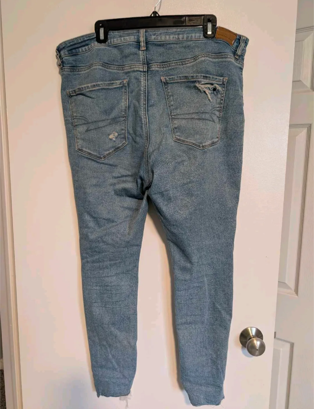 American Eagle Ripped Jeans - Size 18 image indicator(3)