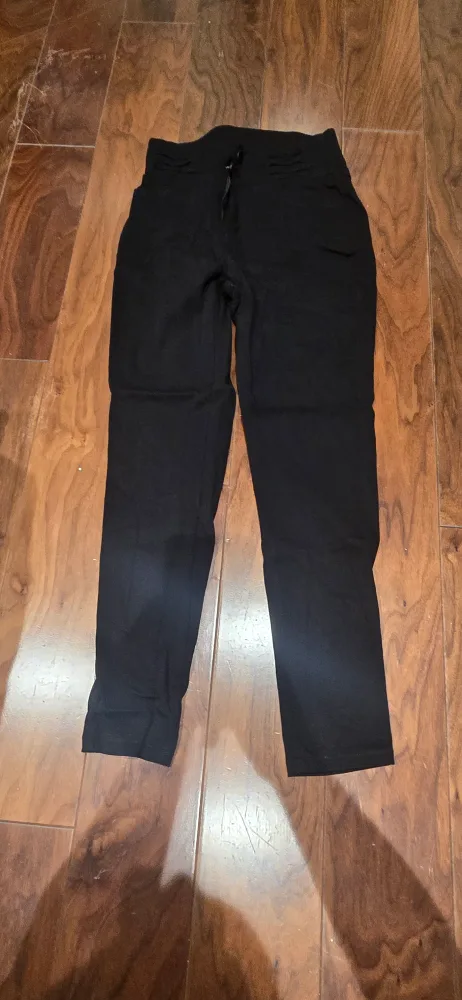 Black Pants thumbnail