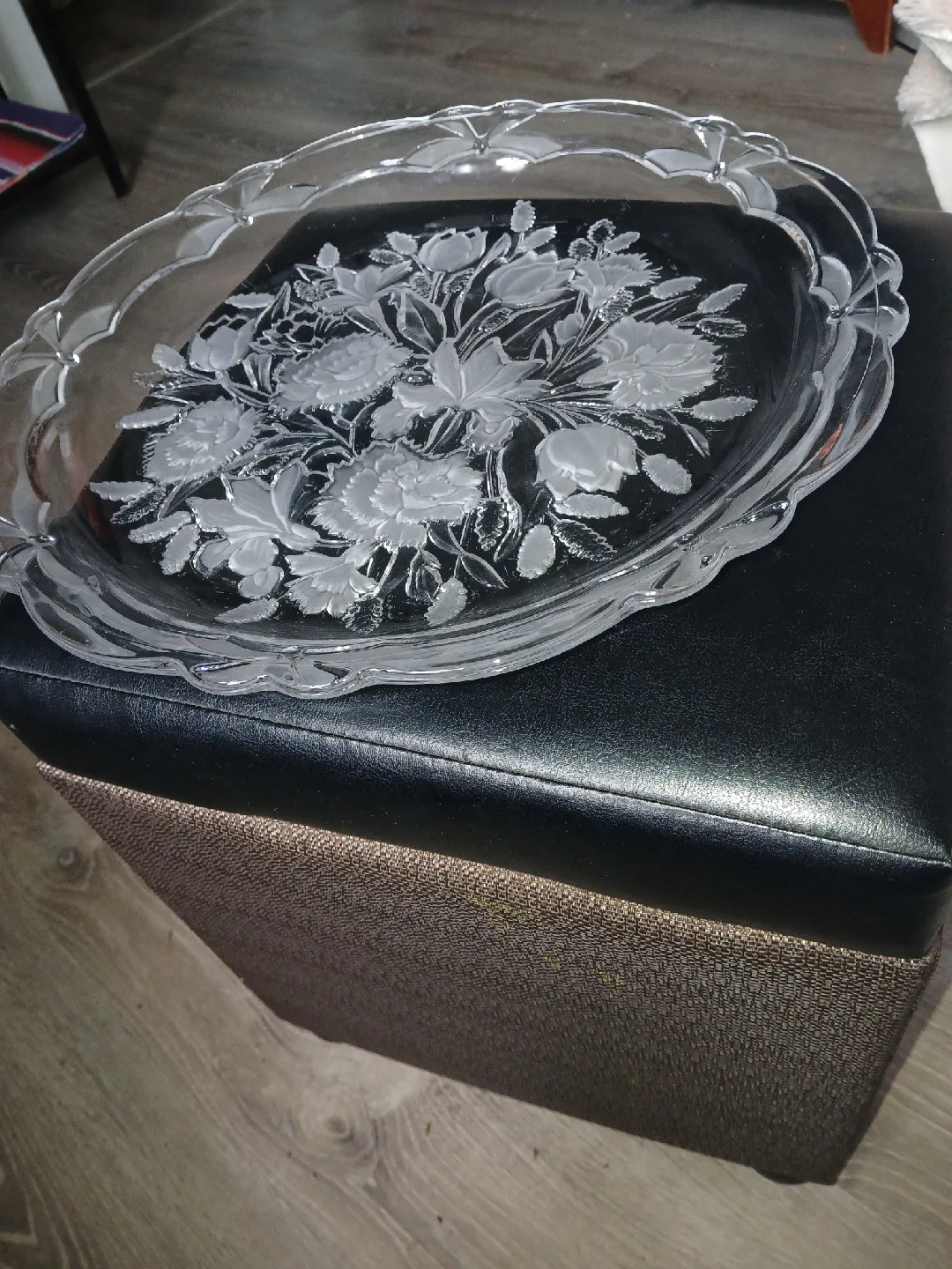 Floral Etched Glass Serving Platter image indicator(3)