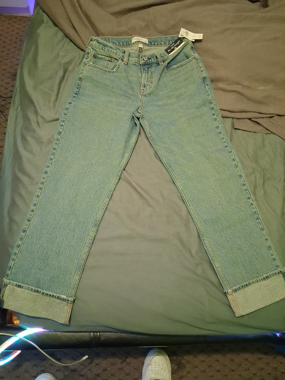 Abercrombie & Fitch Mom Jeans, Size 30
