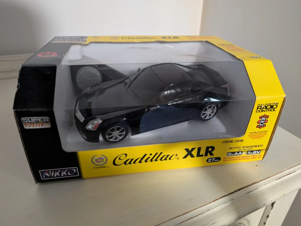 New Nikko Cadillac XLR Radio Control Car 🥕 image indicator(6)