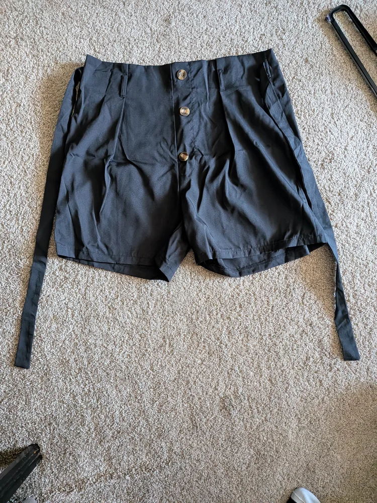 Black Tie-Waist Shorts thumbnail