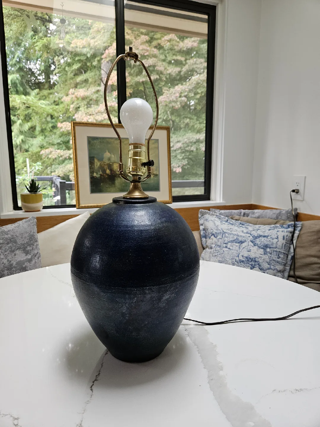 Vintage Large MCM Ceramic Table Lamp Signed image indicator(3)