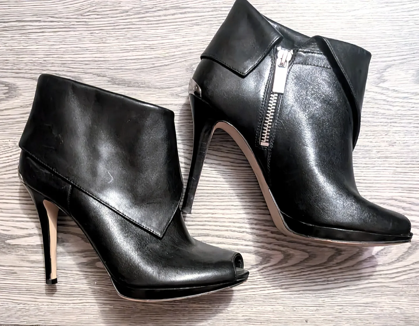 Michael Kors Black Leather Heels Size 6.5