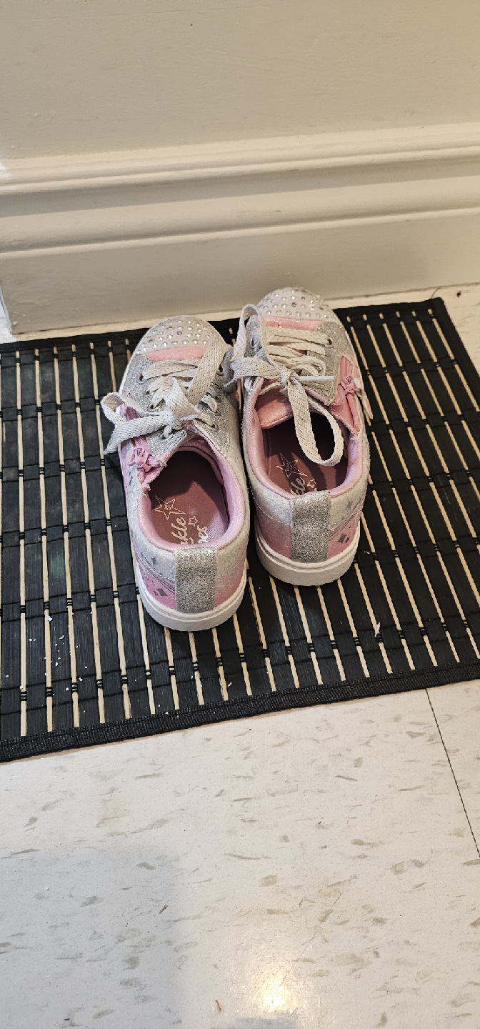 Skechers Twinkle Toes Size 13.5 Kids Shoes - photo 5