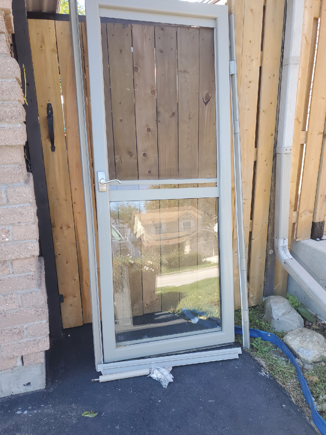 Storm Door 32x80 - photo 2