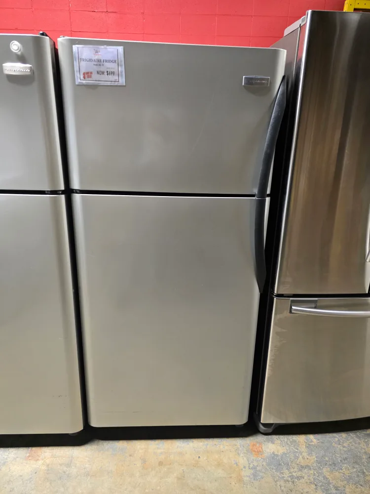 Frigidaire Fridge - Like New! thumbnail