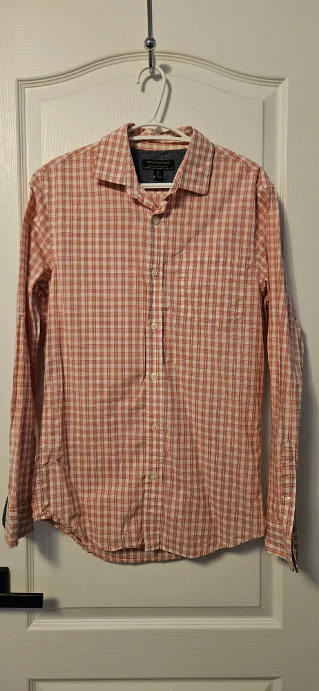 Banana Republic Men's Plaid Shirt - Size S thumbnail
