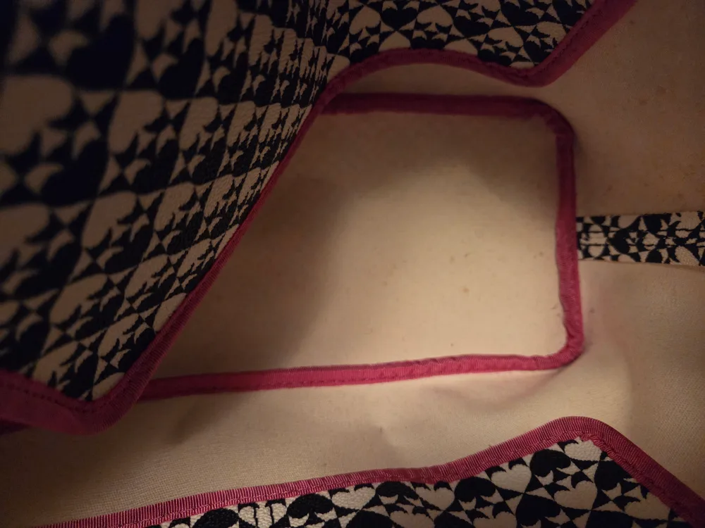 Kate Spade Small Margareta Tote - Black & White image indicator(2)