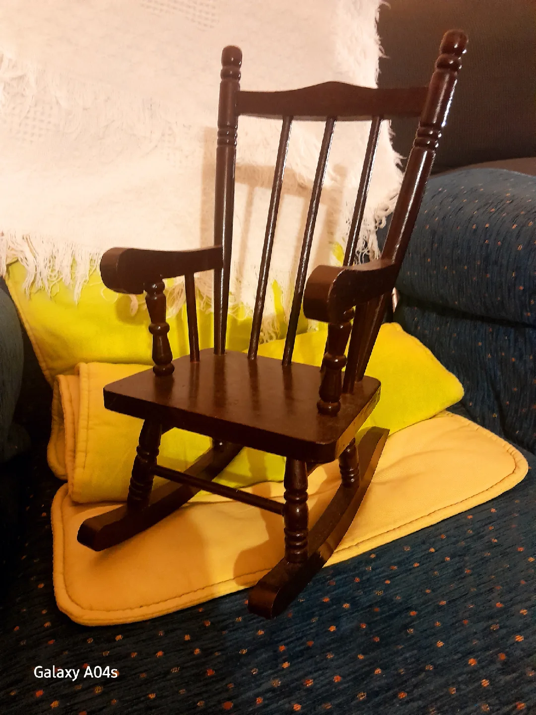 Dark Brown Wooden Rocking Chair+🥕 image indicator(4)