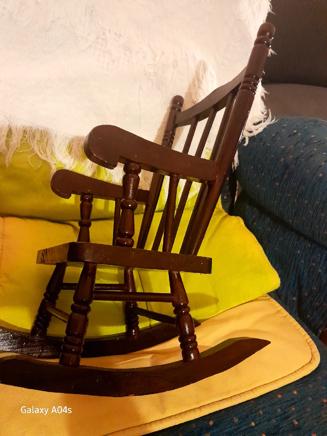 Dark Brown Wooden Rocking Chair+🥕 image indicator(5)