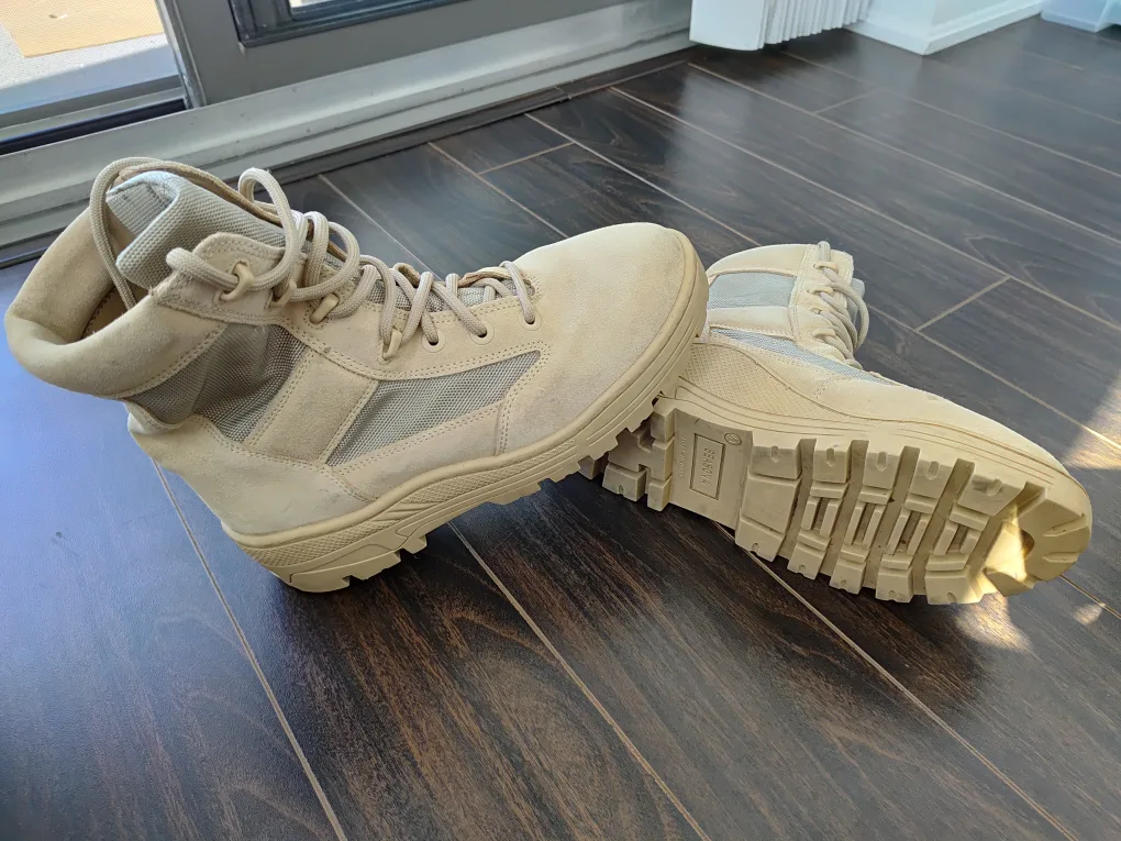 Yeezy Season 4 Boots size 8 thumbnail