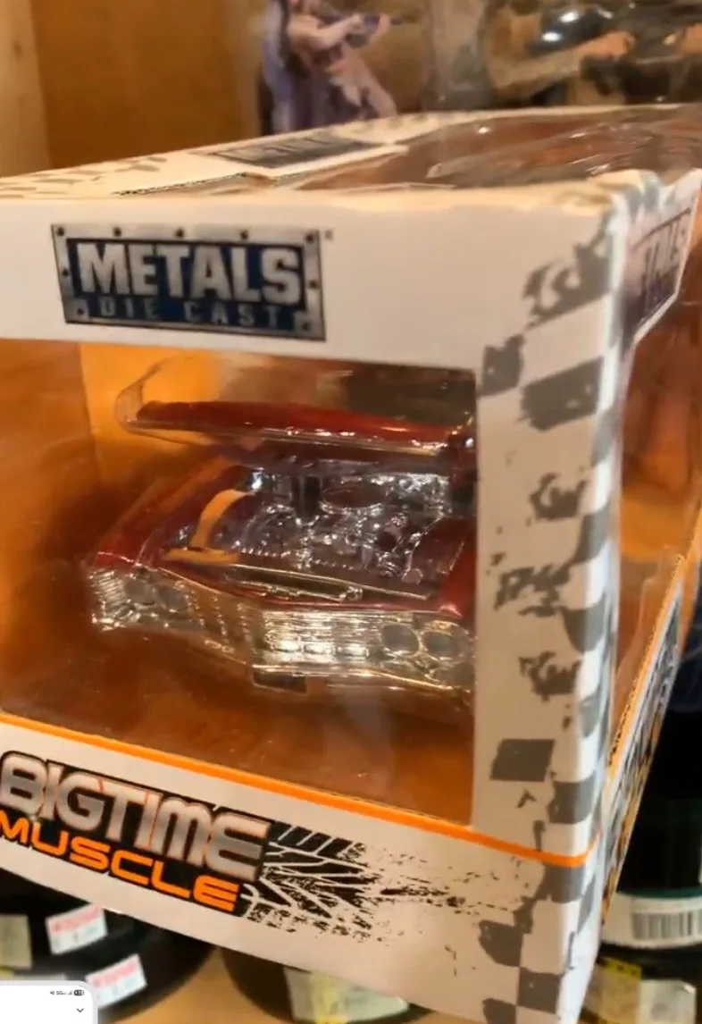 Bigtime Muscle 1967 Chevy Impala SS Diecast image indicator(2)
