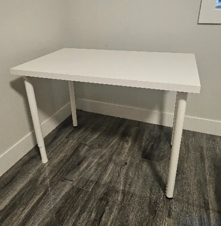 White Desk and Black Office Chair Set image indicator(3)