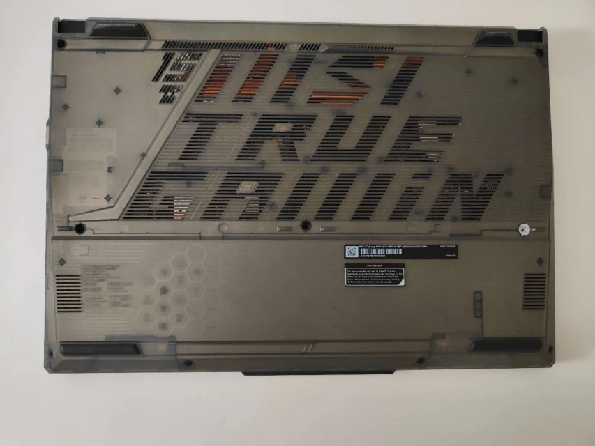 MSI Cyborg 15 A12V Gaming Laptop image indicator(2)