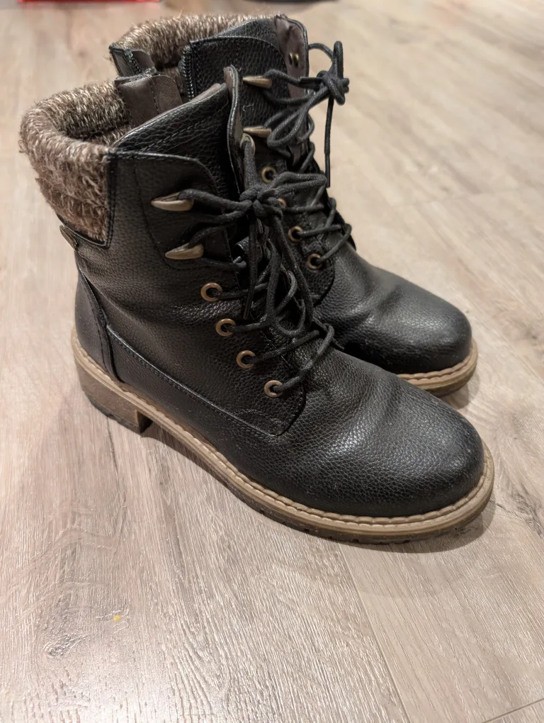 Fall/Winter Boots - size 7.5/8 thumbnail