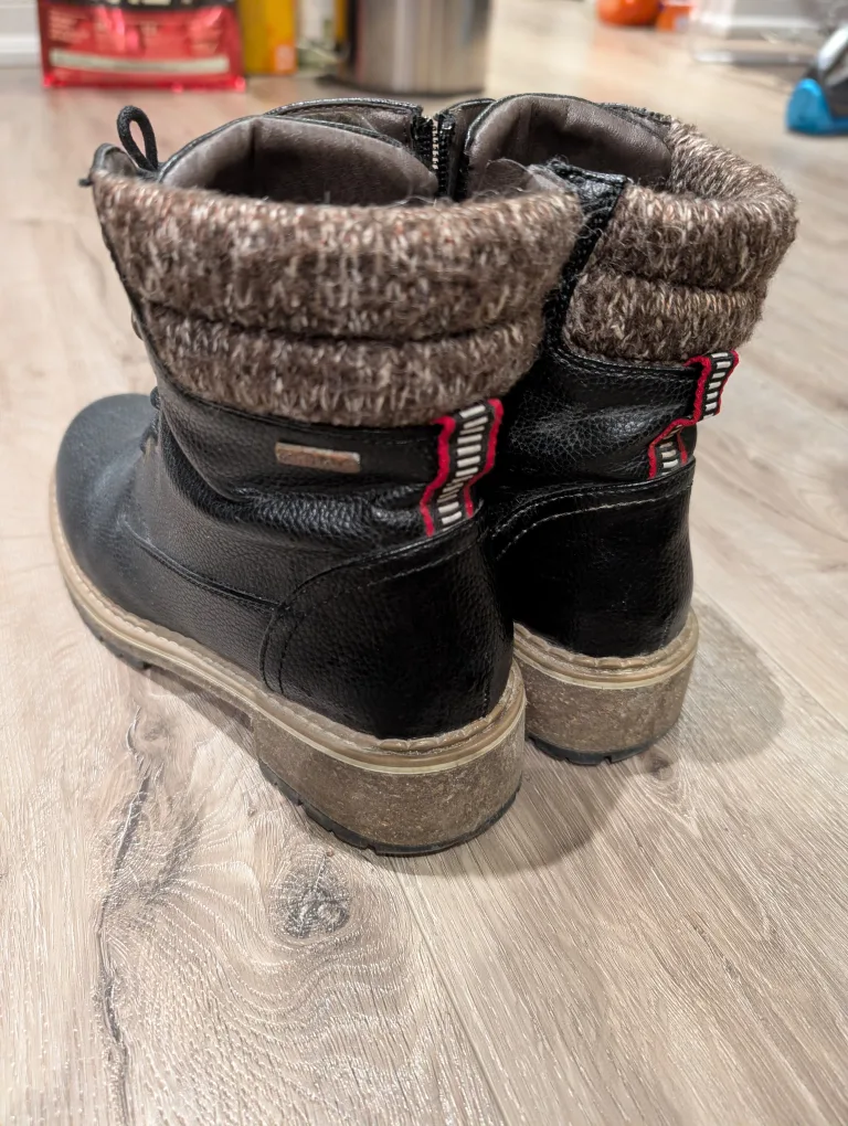 Fall/Winter Boots - size 7.5/8 image indicator(3)