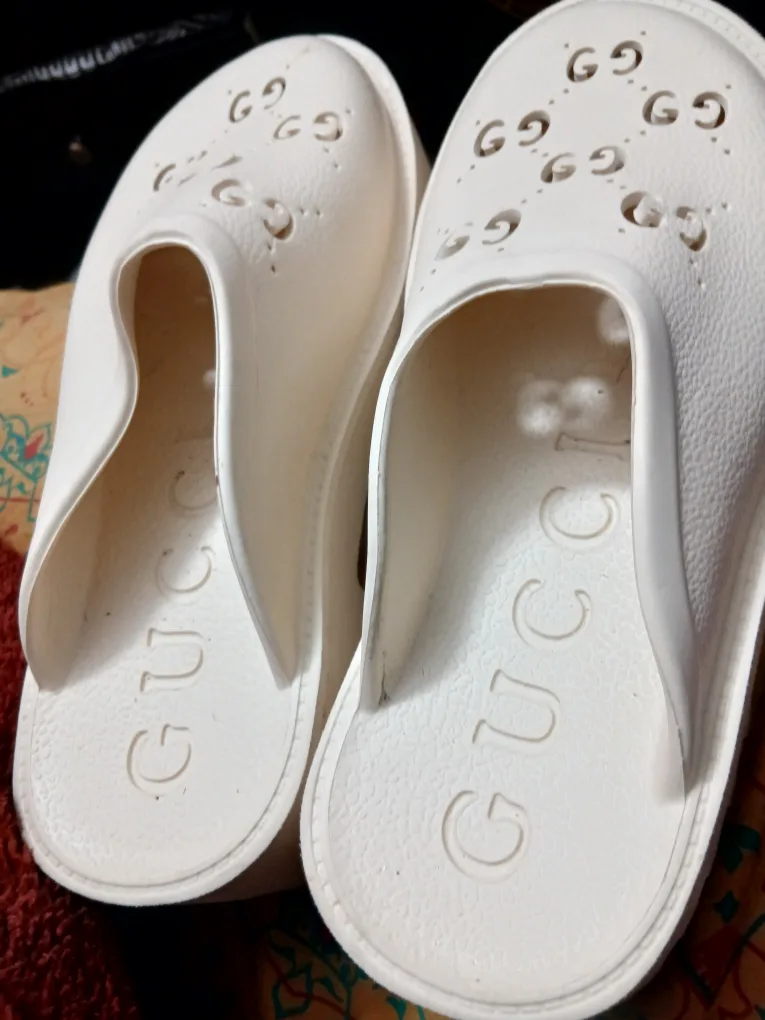 Gucci White Rubber Slides thumbnail