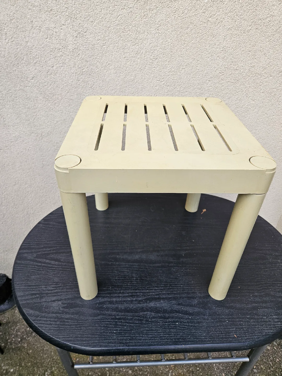 Small Plastic Side Table - Cream Colour image indicator(2)