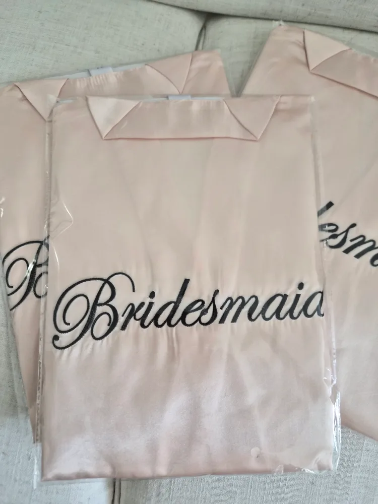 New Bridesmaid Robes - Blush & Burgundy image indicator(4)