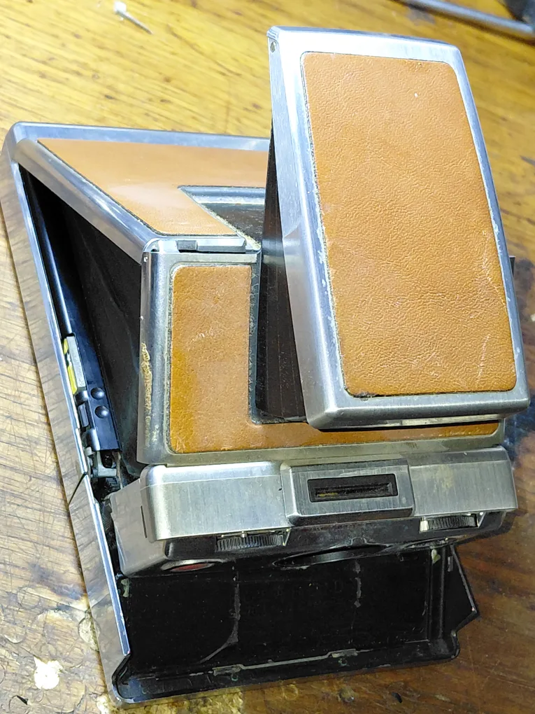 sold Polaroid Land Camera Model SX70 with Case image indicator(5)