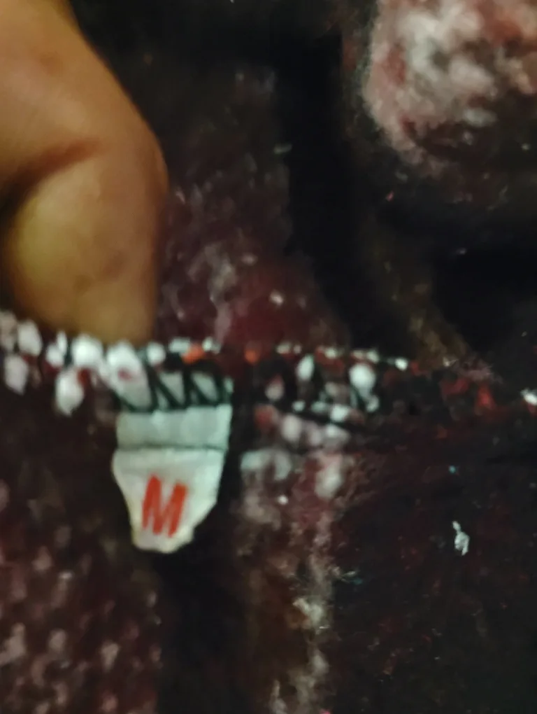 Men's pullover sweater artisanal image indicator(2)