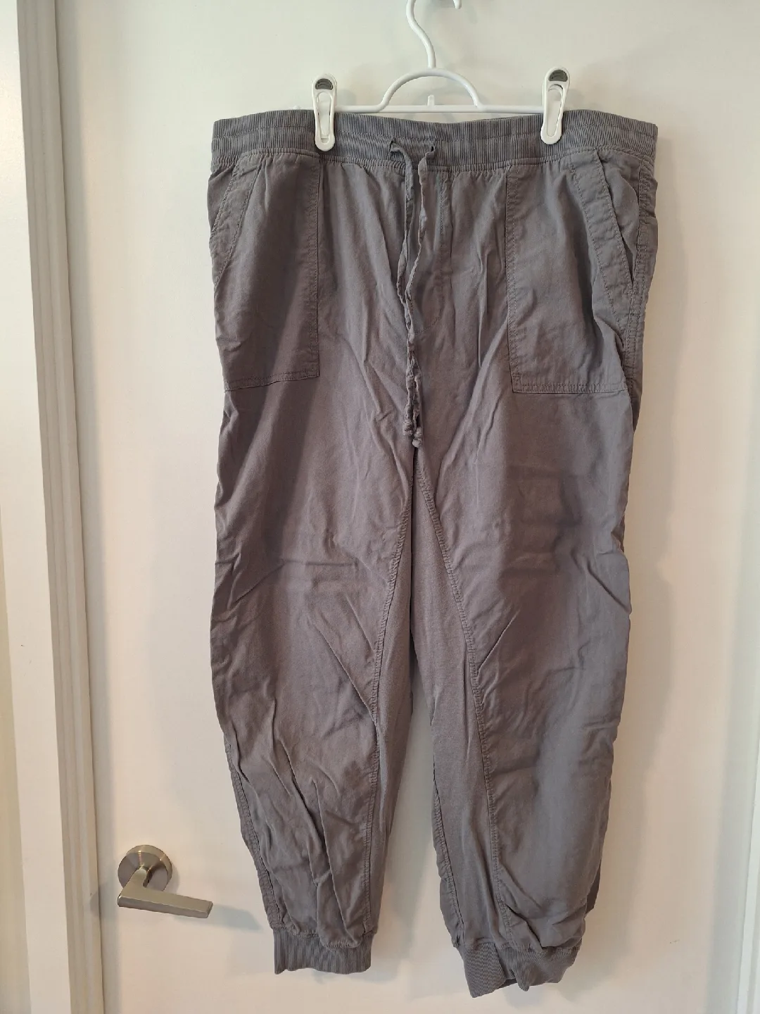 Joe Fresh Grey Cotton Jogger Pants -sz XL image indicator(3)