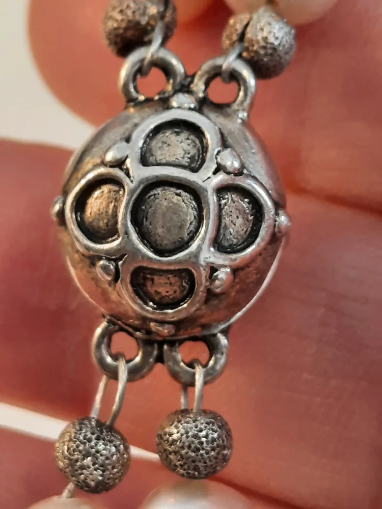 real pearl and Floral Bracelet image indicator(2)