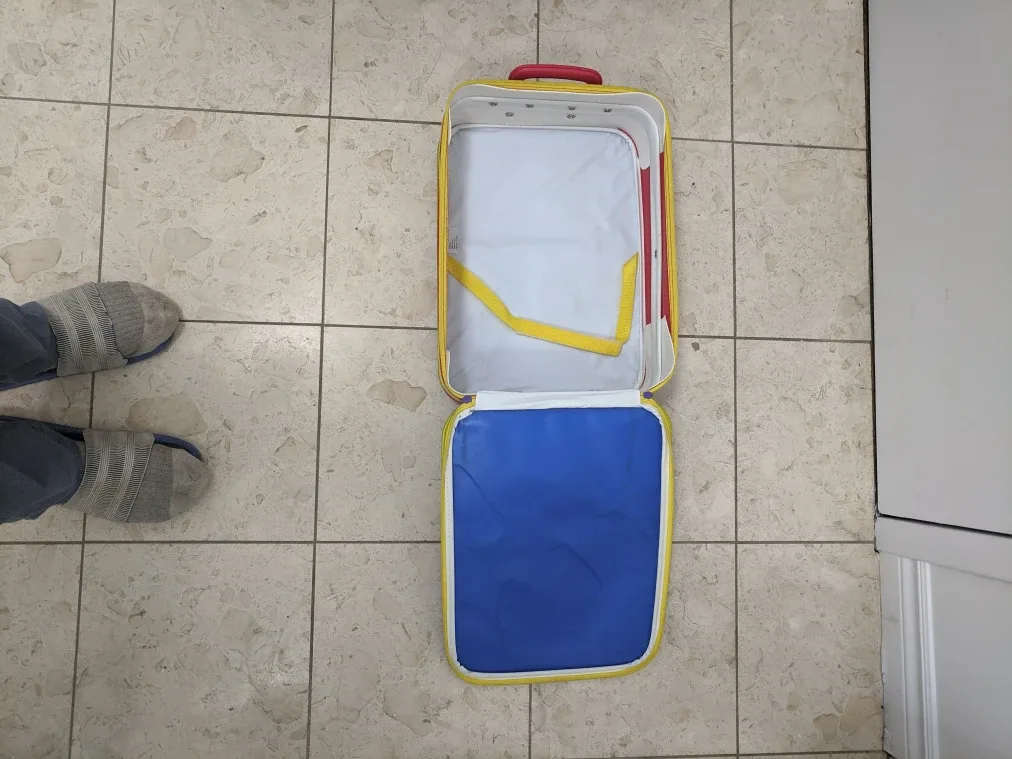 Winnie the Pooh Kids Rolling Luggage image indicator(4)