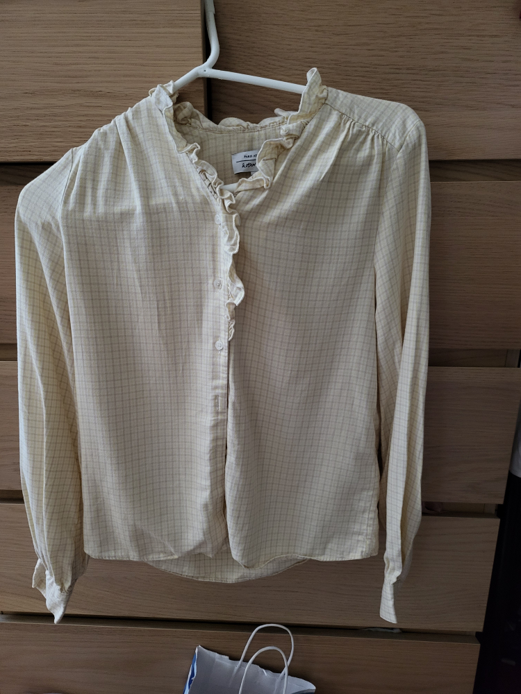 yellow blouse