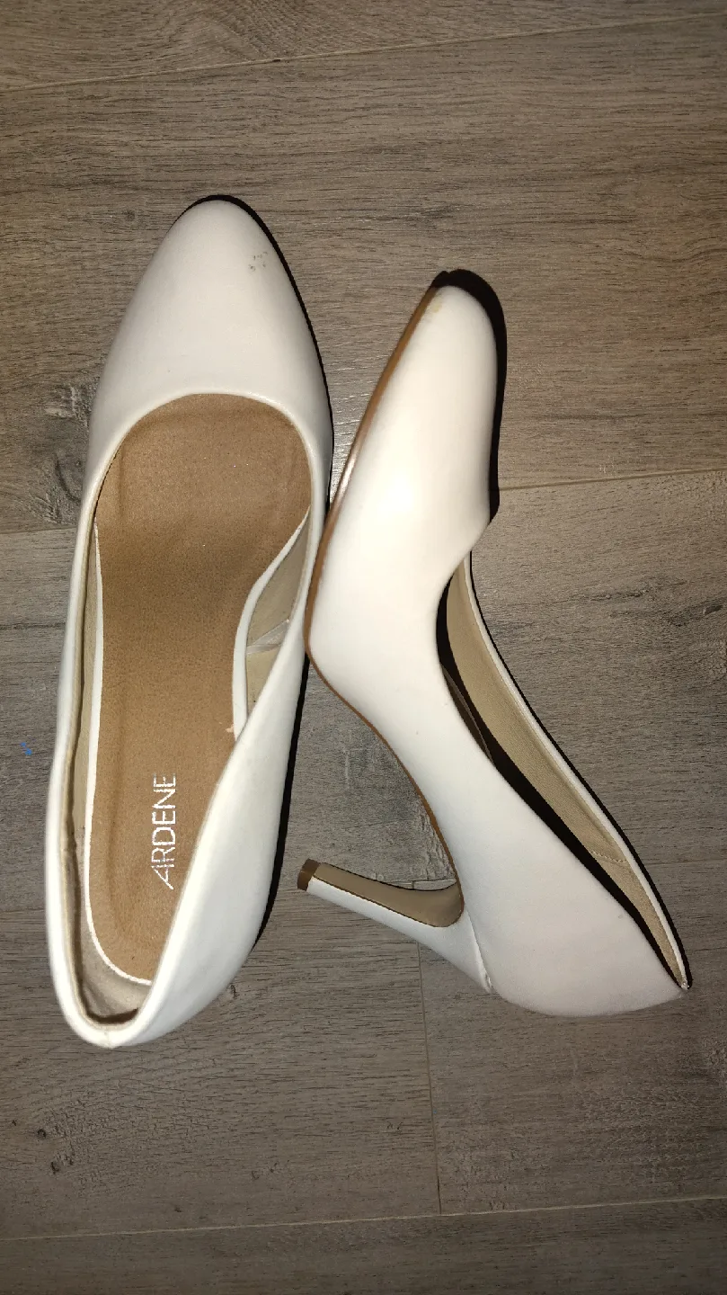 Ardene White Heels - Size 8 image indicator(3)