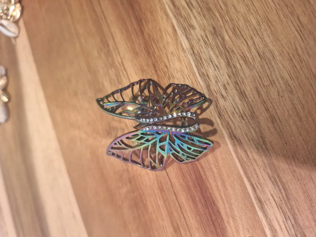 Butterfly Iridescent Earrings image indicator(2)