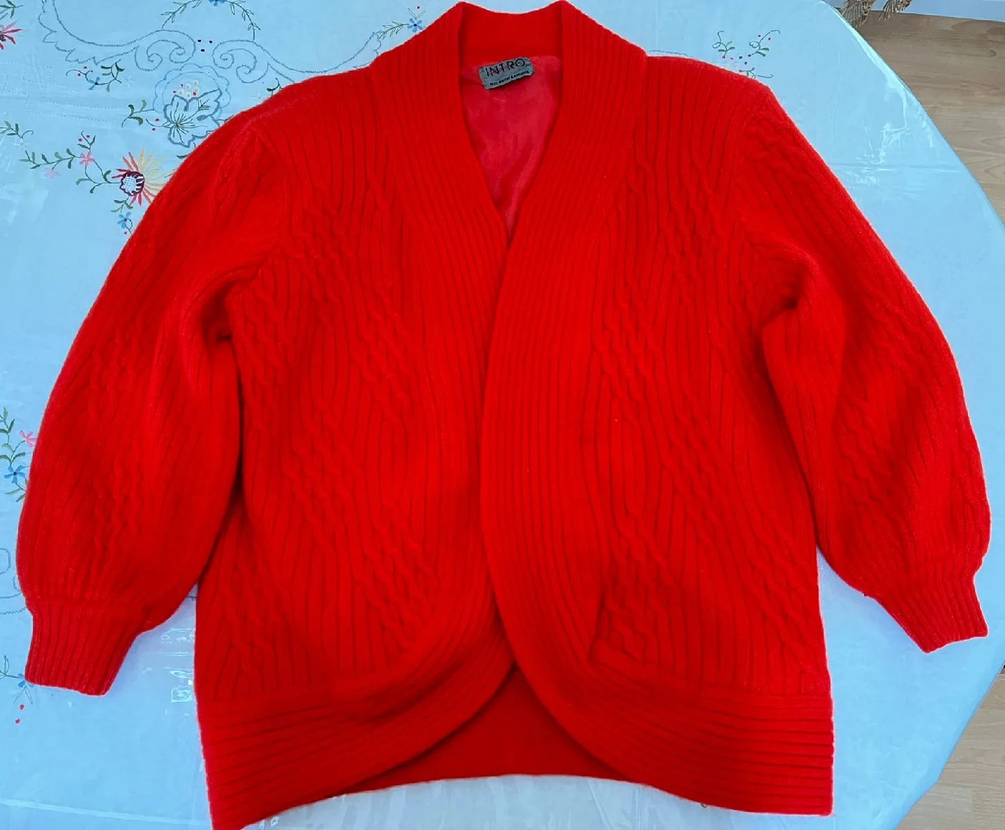 Intro Red Cardigan thumbnail