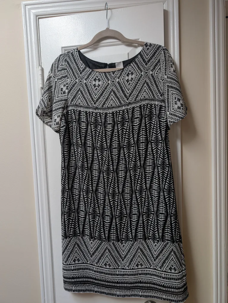 Patterned Dress - Size M thumbnail