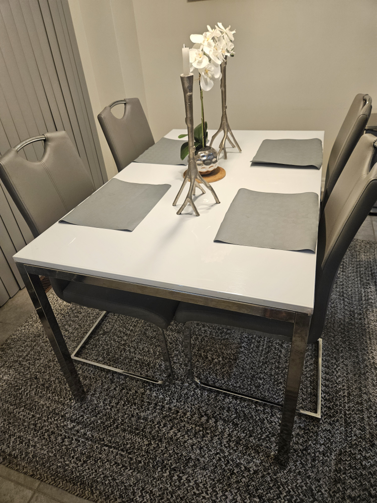 dining set