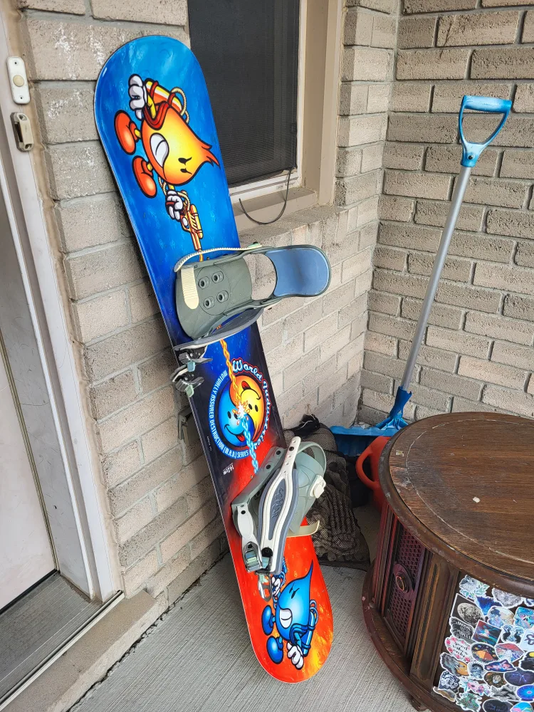 World Industries M.A.D.J Series 142cm Snowboard