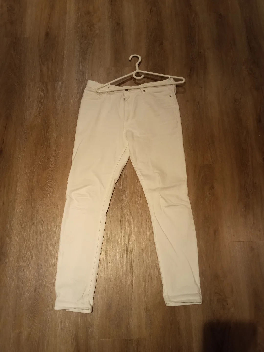 H&M White Jeans - US Size 33 x 32 image indicator(6)