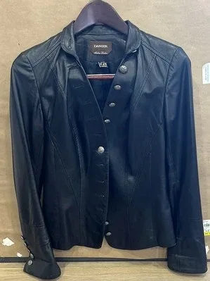 Danier leather jacket Clearout thumbnail