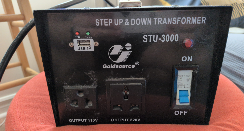 Goldsource STU-3000 Step Up & Down Transformer