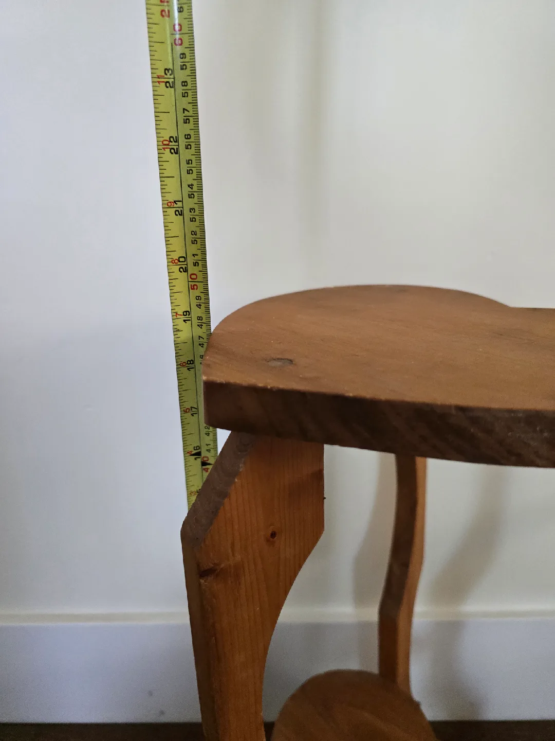 Heart Plant Stand (Wooden) image indicator(3)