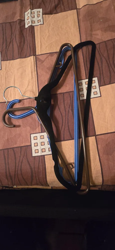 Clothes Hangers - Blue, Brown, Black🥕🥕 thumbnail