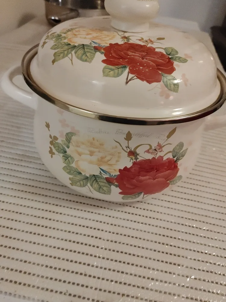 Royal Stafford Enamel Pot with Lid thumbnail
