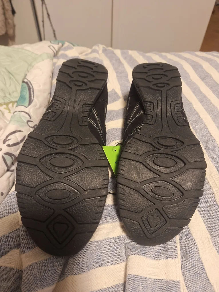 Athletic Works 26 Kara Walking Shoes - Size 8 image indicator(2)