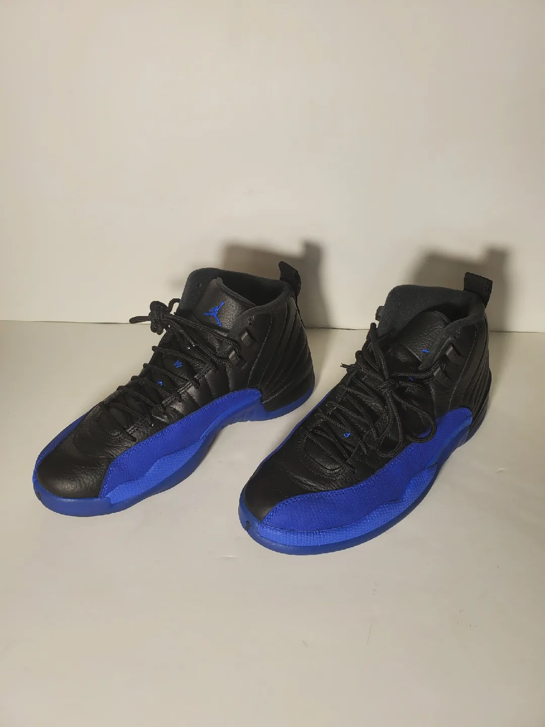 Men’s Jordan 12 Retro Black Game Royal W/Box 130690-014 Size 9.5 image indicator(10)