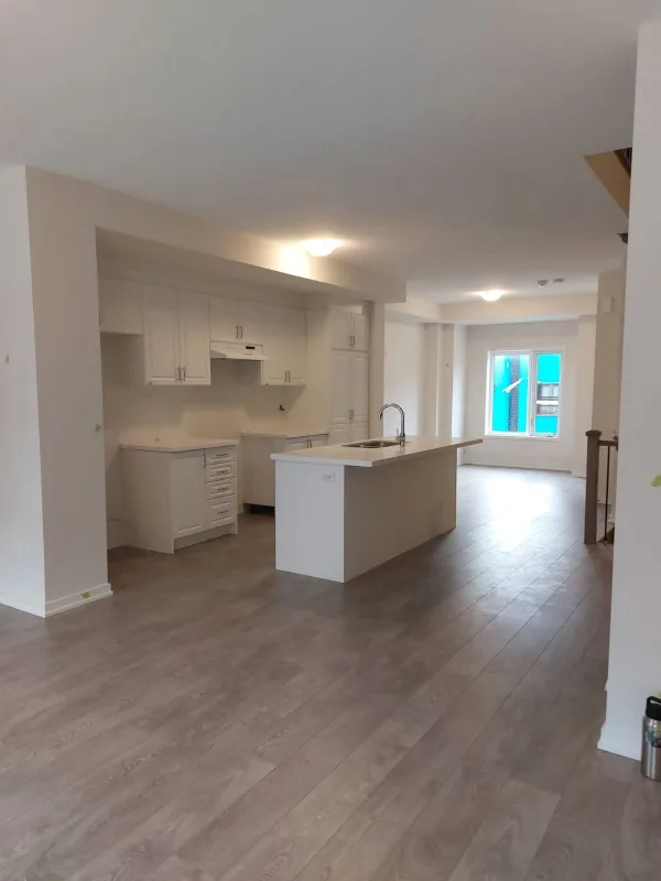 townhouse for rent image indicator(2)