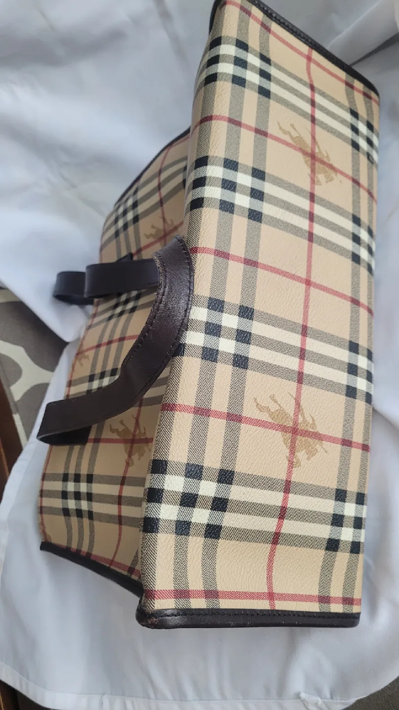 Burberry Tote Bag image indicator(9)