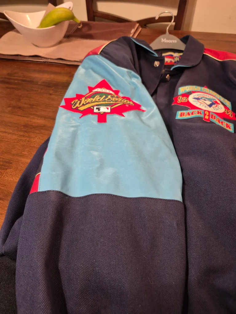 Toronto Blue Jays 1992-1993 World Series Jacket - Size L image indicator(4)