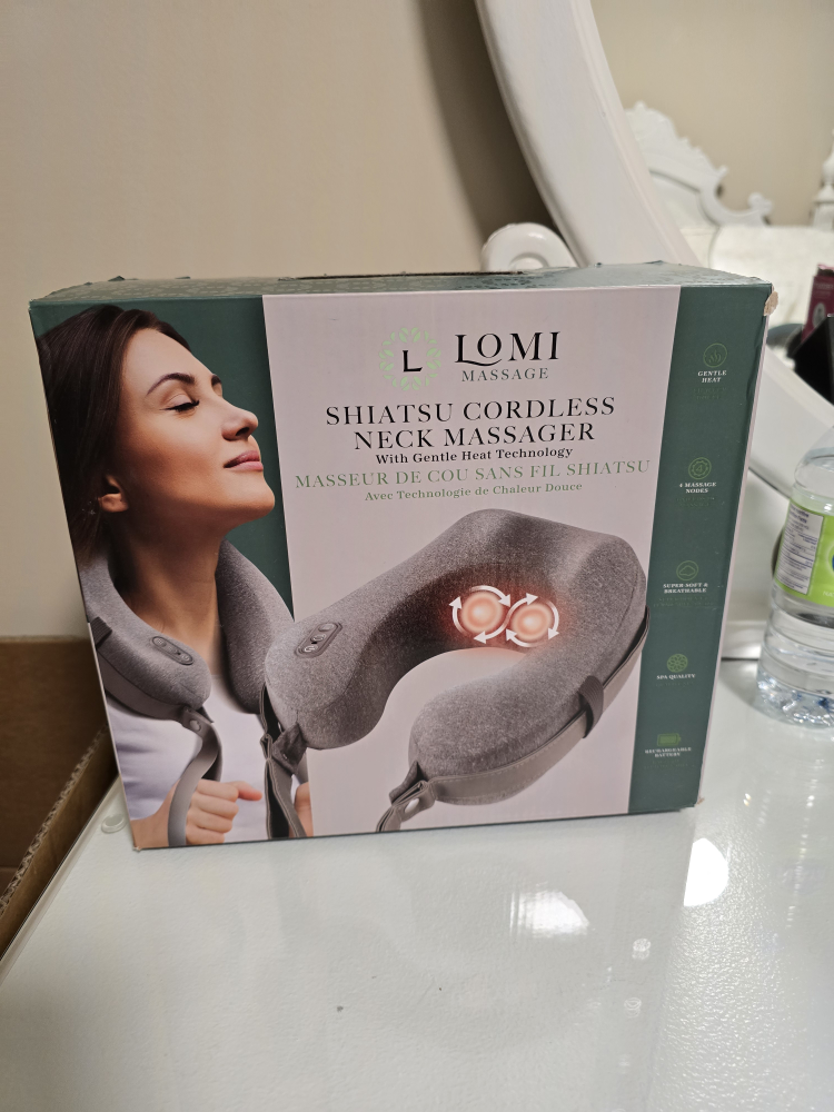 Lomi Shiatsu Cordless Neck Massager - Gentle Heat - photo 2