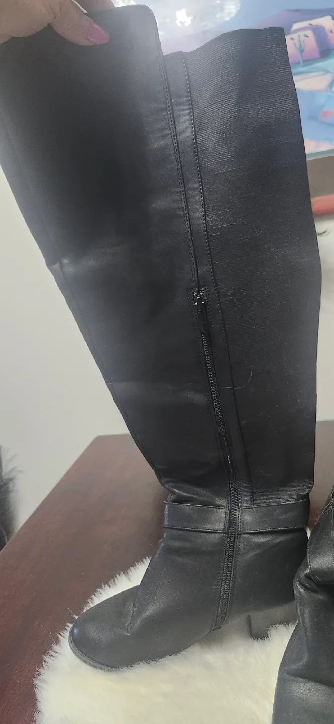 Torrid Over-the-Knee Boots - Size 8.5W image indicator(3)